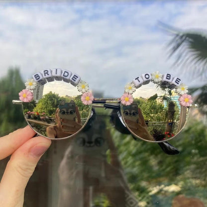 bride-to-be daisy round sunglasses - basil boutique