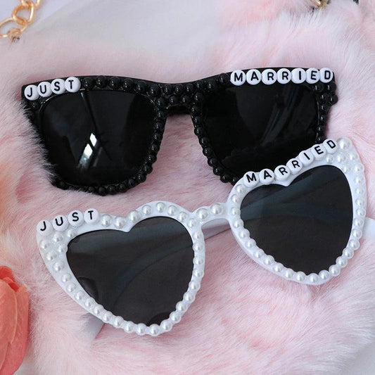 couple just married sunglasses - basil boutique