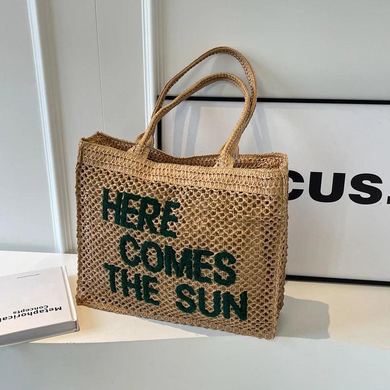 here comes the sun straw shoulder bag - basil boutique