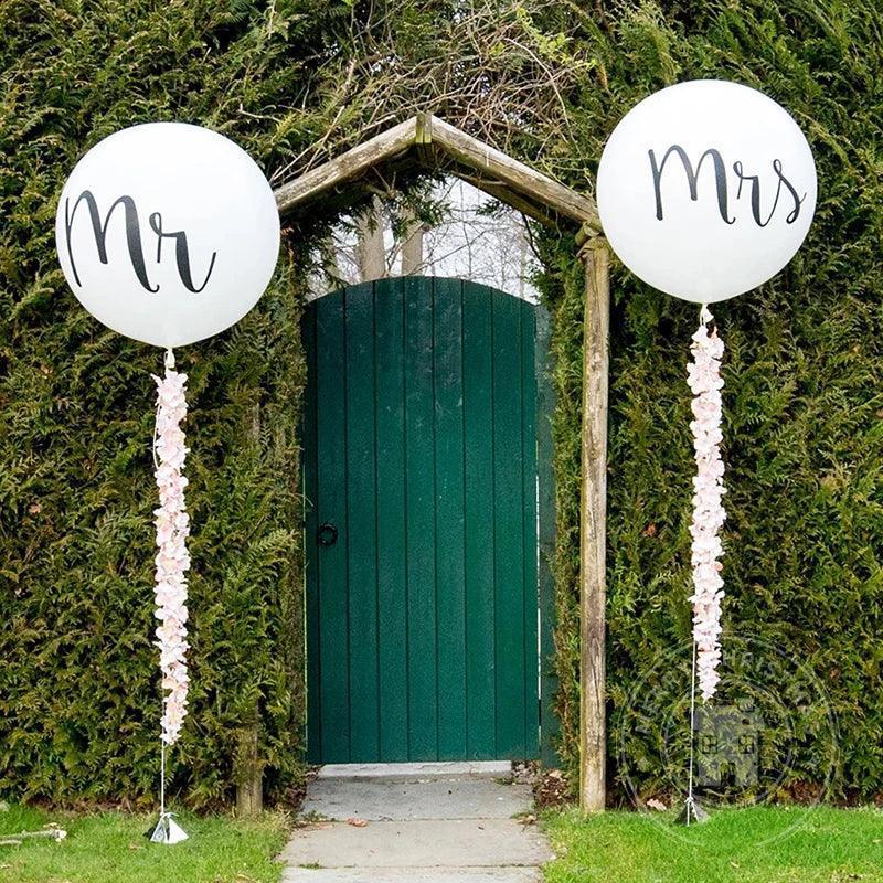 mr. + mrs. round balloons - basil boutique